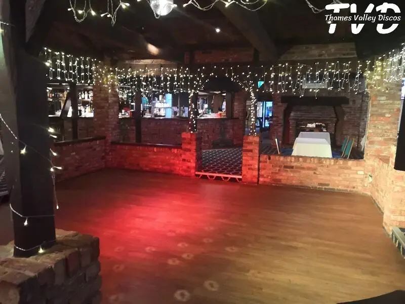 bird hills golf dancefloor with lighting