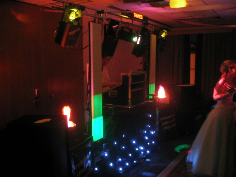 led lights at disco